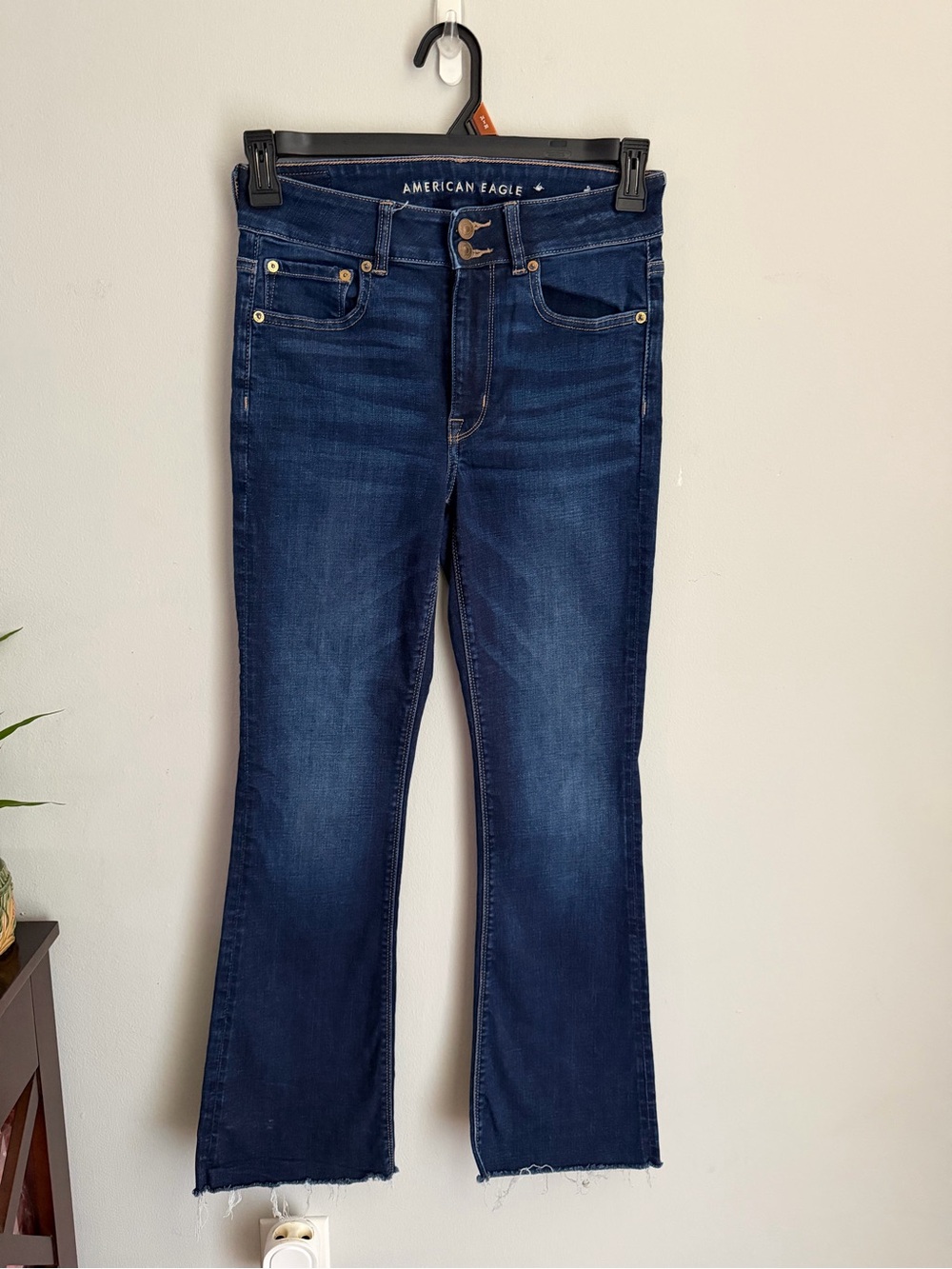 American Eagle Super Stretch High Rise Artist Flare Jeans Blue Sz 6 R Raw Hem